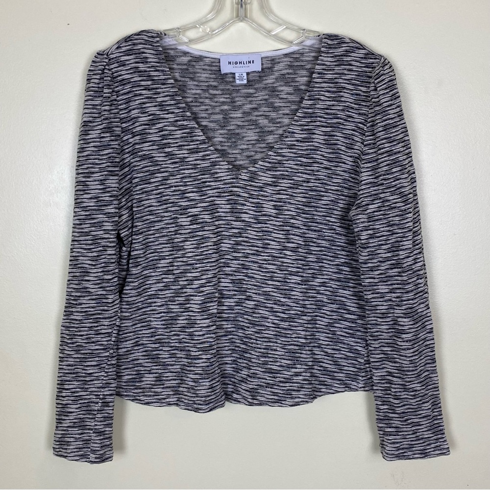 HIGHLINE COLLECTIVE Women's Cropped V-Neck top in Black Cream & Silver, Size L